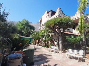 Casa Bi/Trifamiliare in Vendita in Viale Costa Verde 8 a Carini