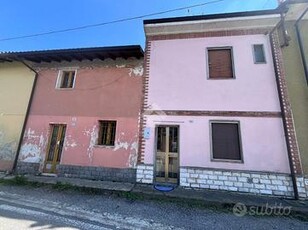 CASA DI CORTE A SANTA CRISTINA E BISSONE