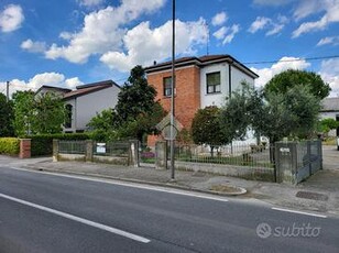 CASA INDIPENDENTE A RUSSI