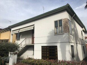 Casa indipendente in Vendita a Dueville Dueville - Centro