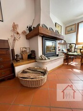 Casa indipendente in Vendita a Giavera del Montello Sant 'Angeli