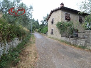 Casa indipendente in Vendita a Loro Ciuffenna Poggio di Loro