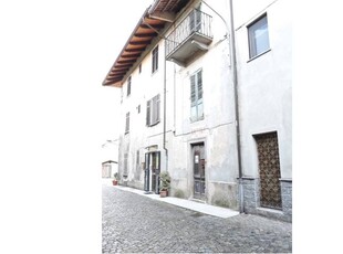 Casa indipendente in vendita a Masserano, Frazione Mombello 3