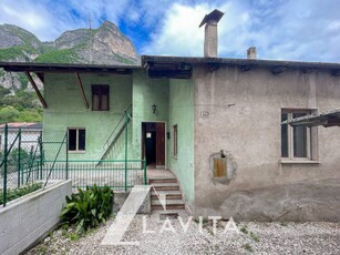 Casa indipendente in Vendita a Roverè della Luna Roverè della Luna - Centro