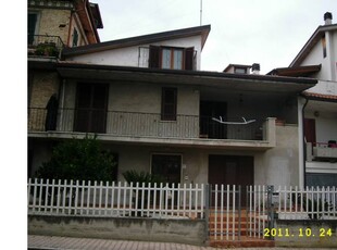 Casa indipendente in vendita a Spinetoli, Frazione Pagliare Del Tronto