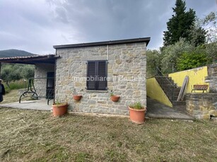 Casa indipendente in Vendita a Tuoro sul Trasimeno Tuoro Sul Trasimeno