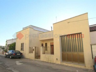 Casa Indipendente in Vendita ad Santa Cesarea Terme - 136000 Euro