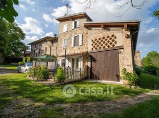 Casa indipendente in Vendita in Strada Tassara 29 a Lesignano de' Bagni