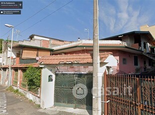 Casa indipendente in Vendita in Via Valle Allegra 40 a Gravina di Catania