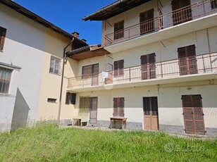 CASA SEMINDIPENDENTE A ROCCA CANAVESE