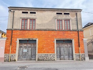 Casa singola in centro al paese