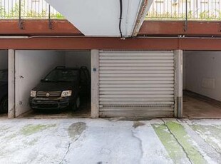 Garage / Posto Auto a Milano - Citta' Studi, Lambr