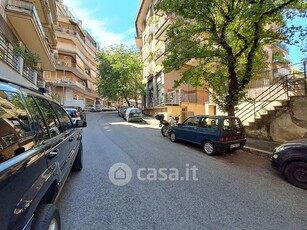 Garage/Posto auto in Vendita in Via Antonio Serra 68 a Roma