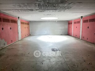 Garage/Posto auto in Vendita in Via Camillo Benso Conte di Cavour 3 A a Paderno Dugnano