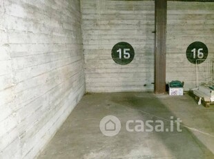 Garage/Posto auto in Vendita in Via Giovanni Servais a Torino