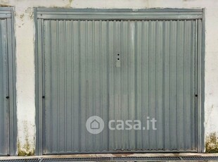 Garage/Posto auto in Vendita in Via Po 275 a Isola Rizza