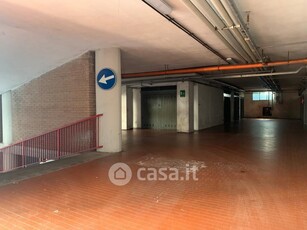 Garage/Posto auto in Vendita in Viale Roma 7 a Bologna