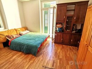 in casa bifamiliare: 2 CAMERE DA LETTO!