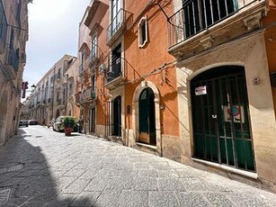 Indipendente in via Larga, Ortigia