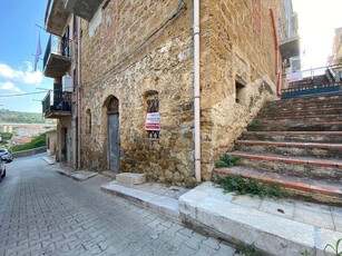 Magazzino, centro storico Campofelice di Roccella