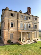 Meraviglioso palazzo nobiliare sulle colline astigiane