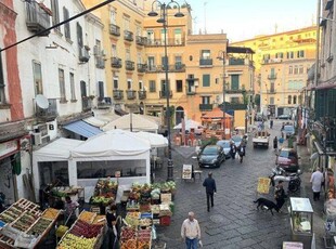 Negozio in Affitto a Napoli Vomero