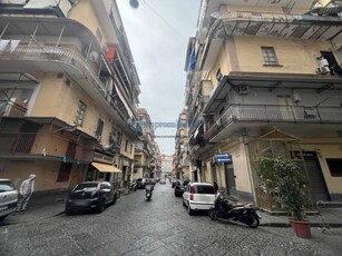 Negozio in Vendita a Napoli Mercato / Pendino