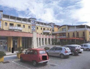 negozio in Vendita ad Borso del Grappa - 56250 Euro