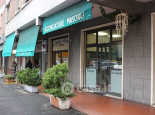 Negozio/Locale commerciale in Vendita in a Bologna