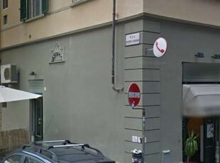 Negozio/Locale commerciale in Vendita in Via Madonna della Tosse a Firenze