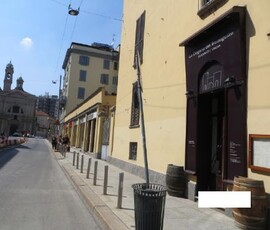 Negozio/Locale commerciale in Vendita in Via Pioppette 4 a Milano