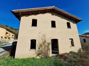 Palazzo - Stabile in Vendita a Gubbio