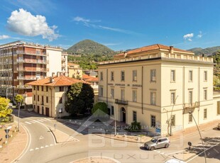 Palazzo - Stabile in Vendita a Verbania Intra