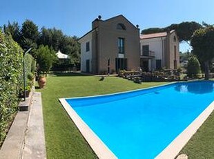 Rif.26 Villa Unif.re con piscina Genzano di Roma