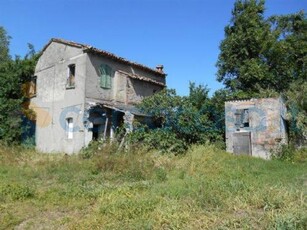 Rustico casale da ristrutturare in vendita a Santarcangelo Di Romagna
