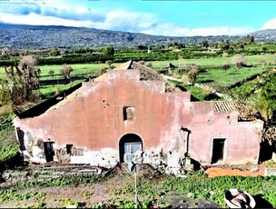 Rustico/Casale in Vendita in Via Pietralonga a Mascali