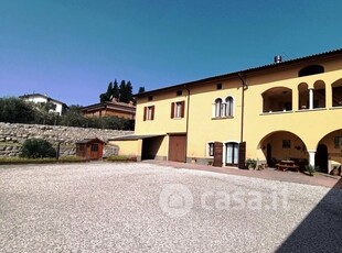 Rustico/Casale in Vendita in Via Possession a Caprino Veronese