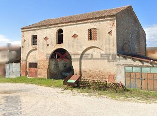 Rustico in Vendita a Cavarzere Cavarzere