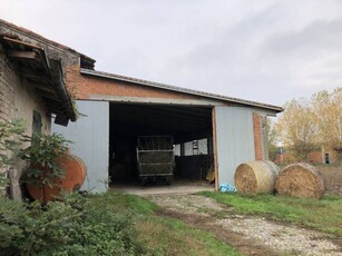 Rustico in Vendita a Soragna