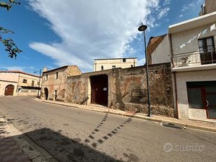 San Vito - Casa Trilivelli con Giardino in Centro