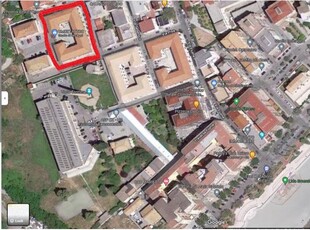 Trilocale in affitto a Catanzaro, Frazione Catanzaro Marina, Piazza Venezia 1
