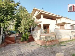 Villa ad Altavilla Milicia con terreno di 1000mq