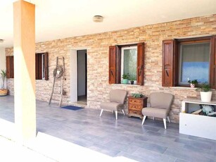 villa bifamiliare in Vendita ad Pramaggiore - 185000 Euro