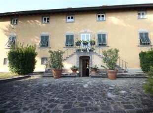 Villa di prestigio - ristrutturata a Est, Capannori