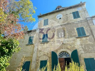 Villa in Vendita a Arezzo Le Pietre