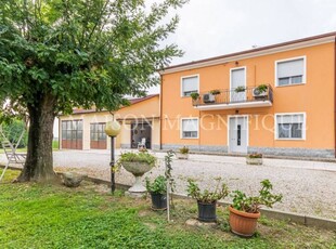 Villa in Vendita a Bondeno Salvatonica