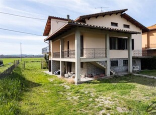 Villa in Vendita a Castiglione del Lago Macchie