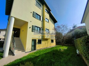 Villa in Vendita a Desenzano del Garda Desenzano del Garda - Centro