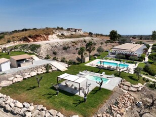 Villa in Vendita a Noto