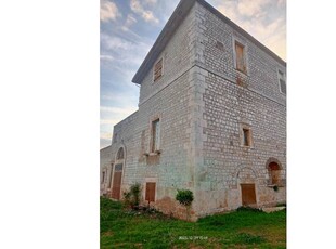 Villa in vendita a Sannicandro di Bari, Via Corte